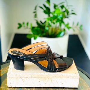 Clarks Open-back Leather Sandals/Size 9, Dk. Brown